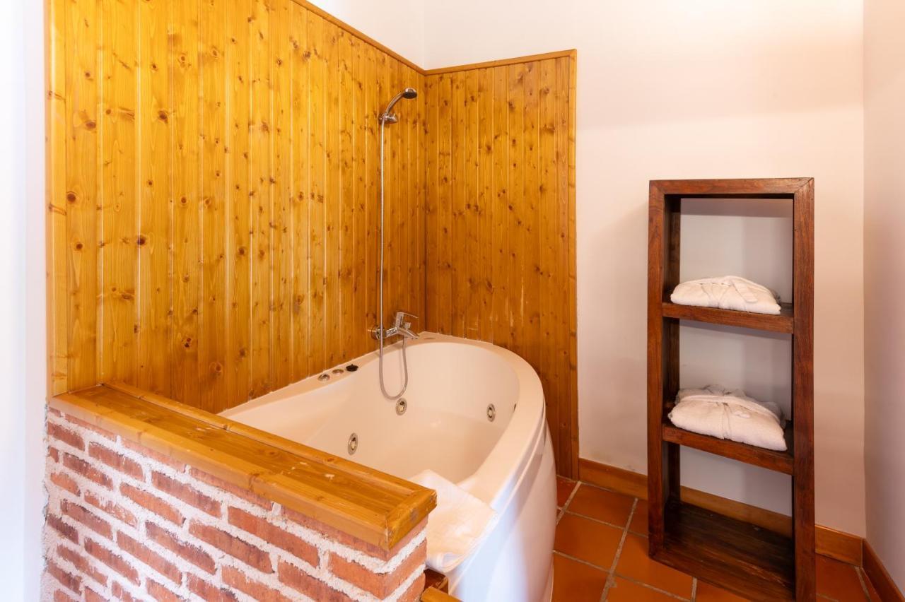Hotel Hospederia El Arco Villavieja del Lozoya Esterno foto