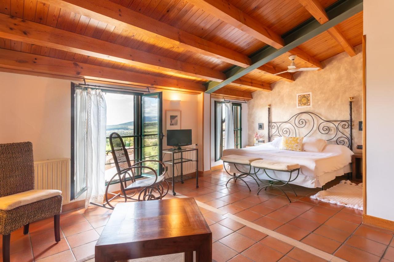 Hotel Hospederia El Arco Villavieja del Lozoya Esterno foto