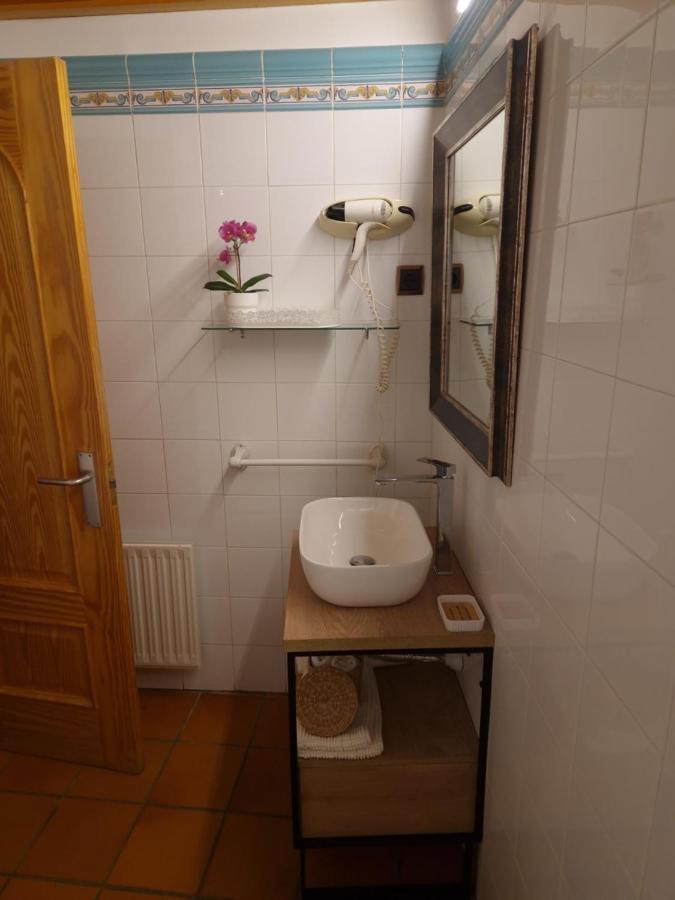 Hotel Hospederia El Arco Villavieja del Lozoya Esterno foto